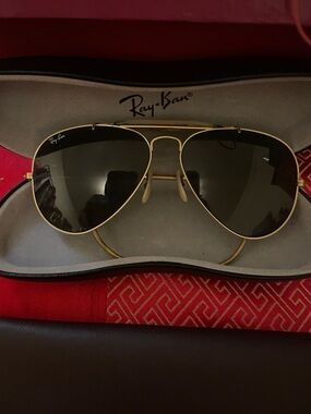 Ray-Ban Aviator Sunglasses - Gold Frame with Dark Green Lenses, vintage